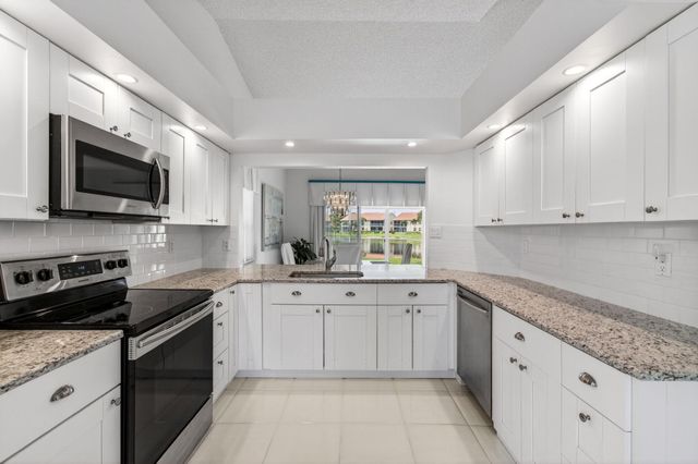 14323 Via Royale 2, Delray Beach, FL 33446