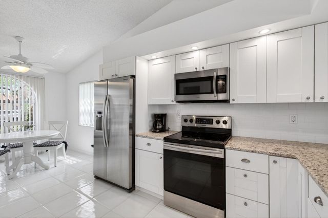 14323 Via Royale 2, Delray Beach, FL 33446