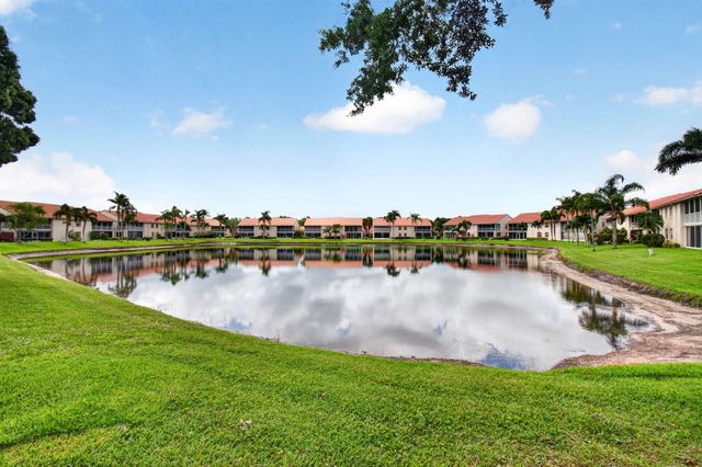 14323 Via Royale 2, Delray Beach, FL 33446