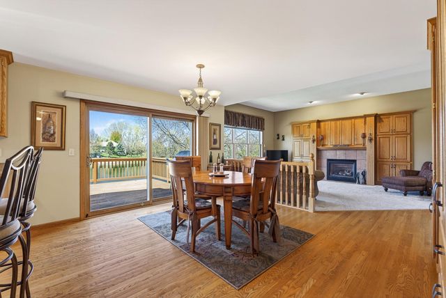 1135 S Trappers Crossing, Lino Lakes, MN 55038