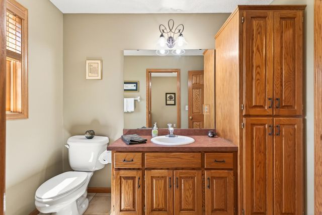 1135 S Trappers Crossing, Lino Lakes, MN 55038