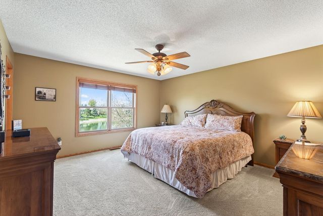 1135 S Trappers Crossing, Lino Lakes, MN 55038