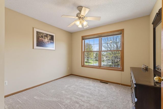 1135 S Trappers Crossing, Lino Lakes, MN 55038