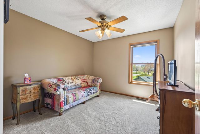 1135 S Trappers Crossing, Lino Lakes, MN 55038