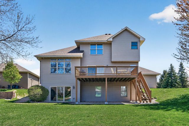 1135 S Trappers Crossing, Lino Lakes, MN 55038