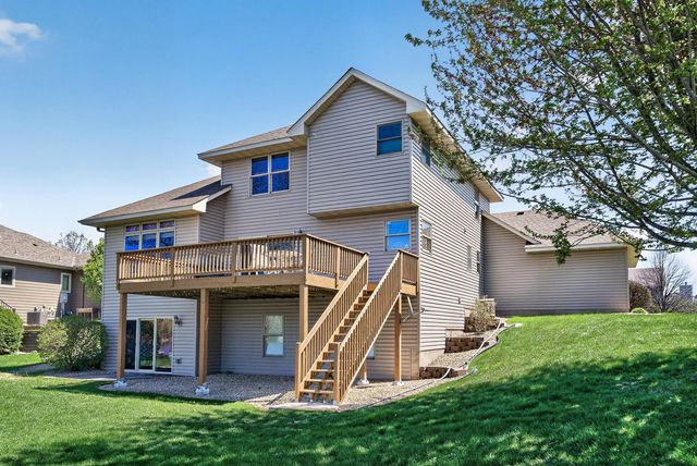 1135 S Trappers Crossing, Lino Lakes, MN 55038