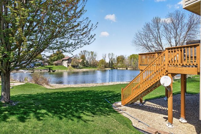 1135 S Trappers Crossing, Lino Lakes, MN 55038