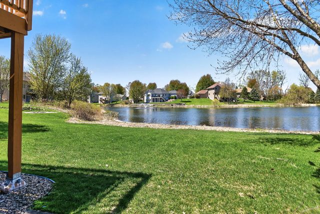 1135 S Trappers Crossing, Lino Lakes, MN 55038
