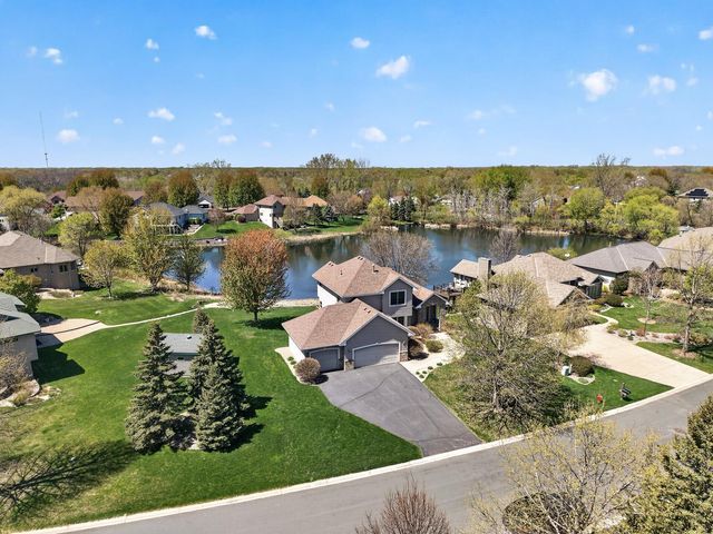 1135 S Trappers Crossing, Lino Lakes, MN 55038