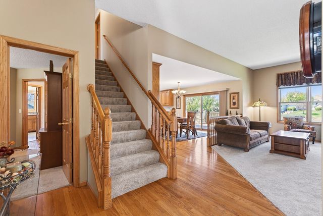 1135 S Trappers Crossing, Lino Lakes, MN 55038