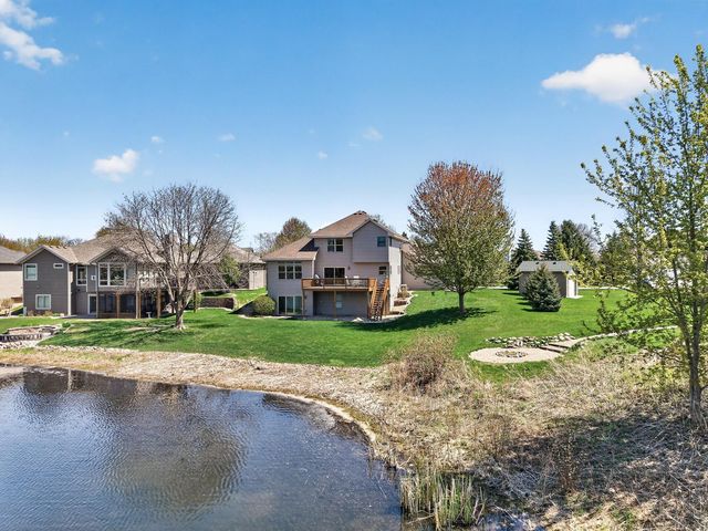 1135 S Trappers Crossing, Lino Lakes, MN 55038
