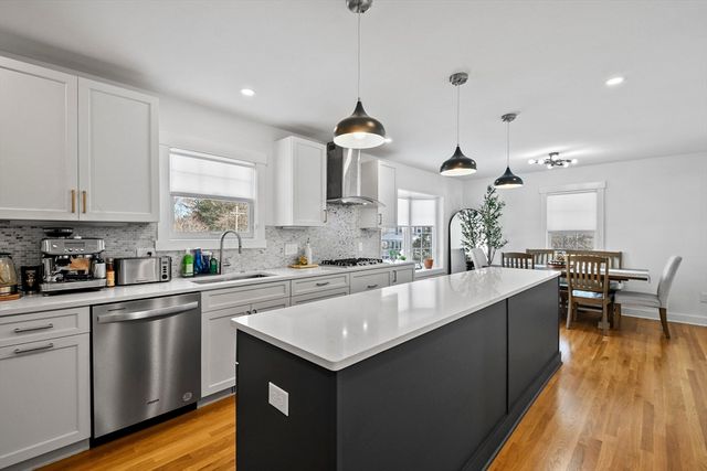 9 Park Street, Shrewsbury, MA 01545