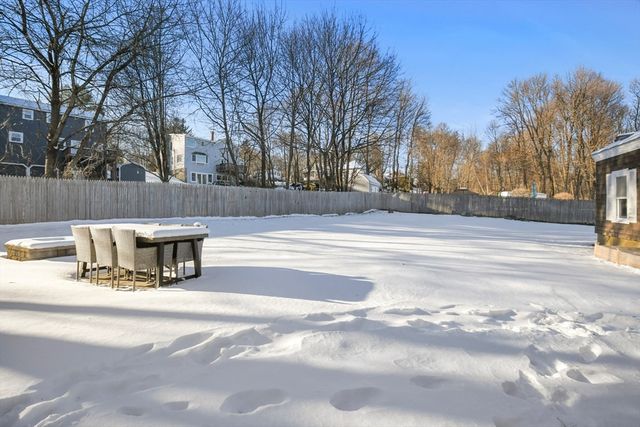 9 Park Street, Shrewsbury, MA 01545