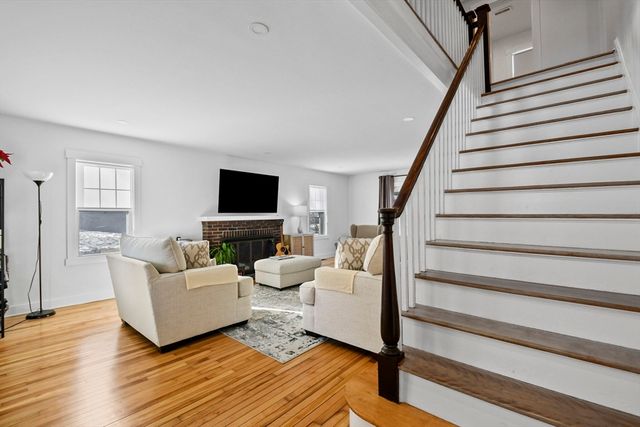 9 Park Street, Shrewsbury, MA 01545