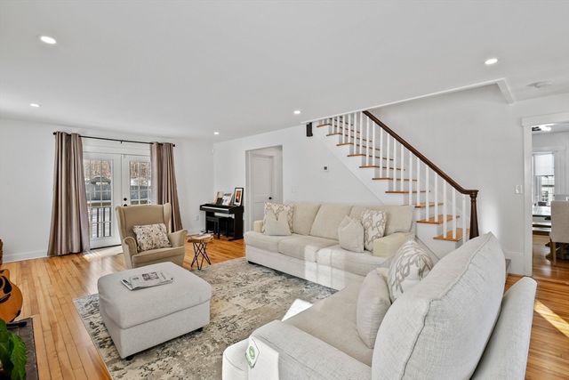 9 Park Street, Shrewsbury, MA 01545