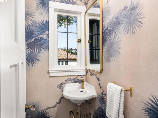 190 Stonewall Road, Berkeley, CA 94705