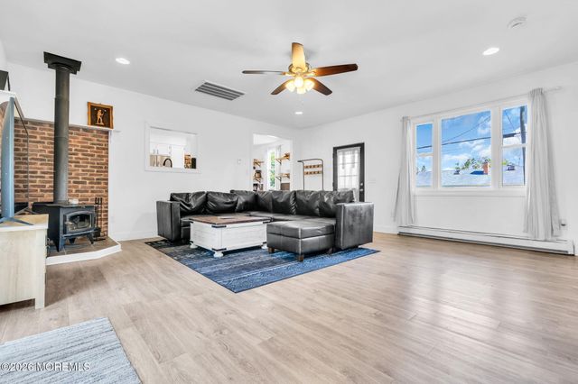 504 Holly Boulevard, Bayville, NJ 08721