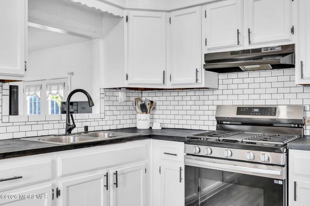 504 Holly Boulevard, Bayville, NJ 08721