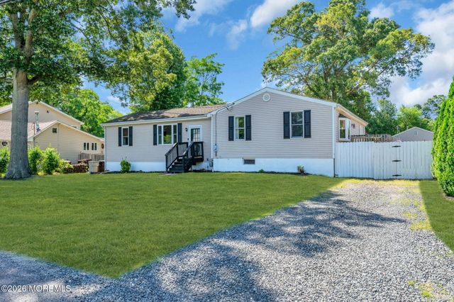 504 Holly Boulevard, Bayville, NJ 08721