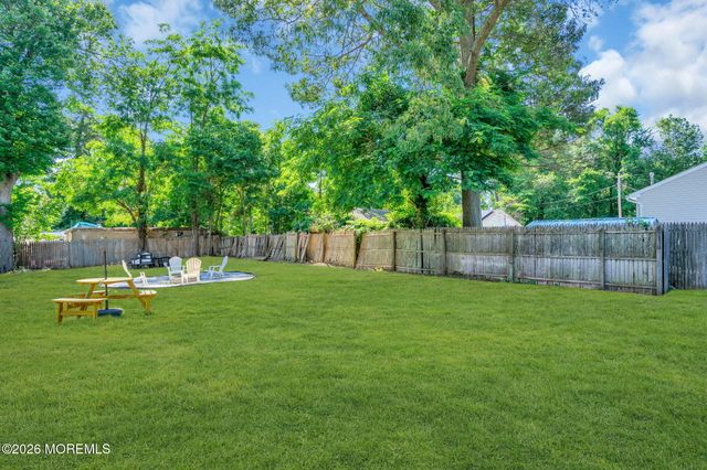 504 Holly Boulevard, Bayville, NJ 08721