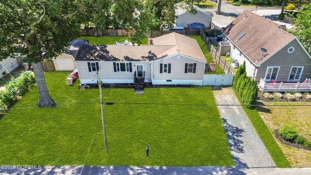 504 Holly Boulevard, Bayville, NJ 08721