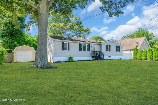 504 Holly Boulevard, Bayville, NJ 08721