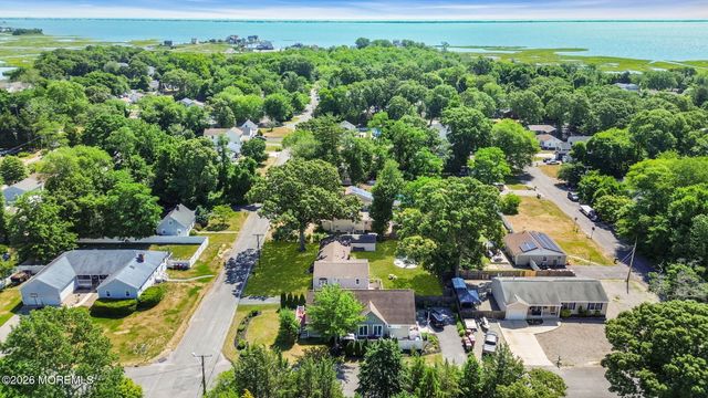 504 Holly Boulevard, Bayville, NJ 08721