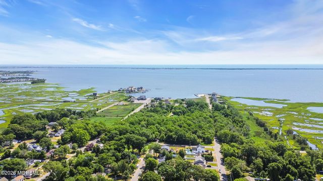 504 Holly Boulevard, Bayville, NJ 08721