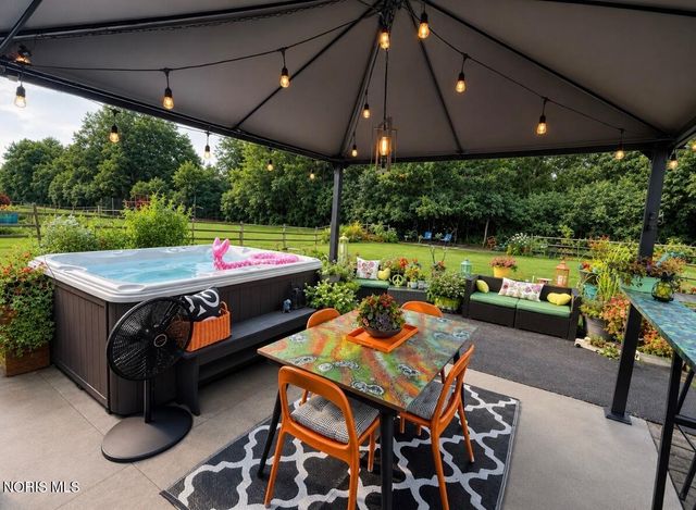 4724 Round House Circle, Monclova, OH 43542