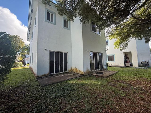342 NE 31 AV, Homestead, FL 33033