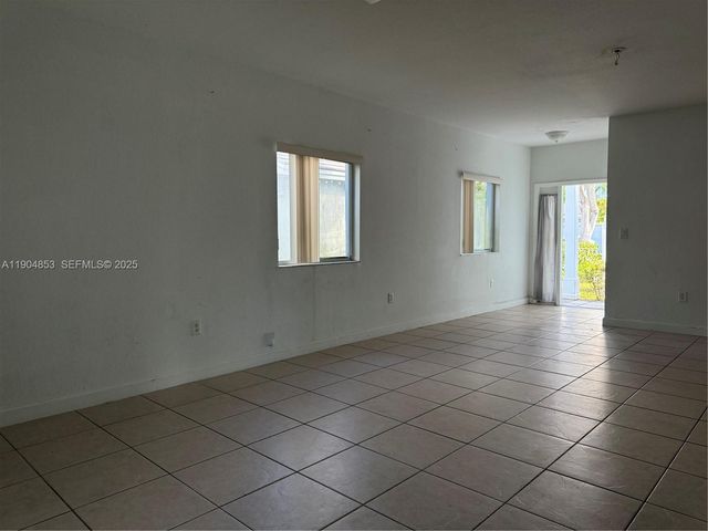 342 NE 31 AV, Homestead, FL 33033