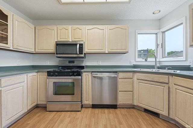 7711 Buttermore Court, Fort Wayne, IN 46804