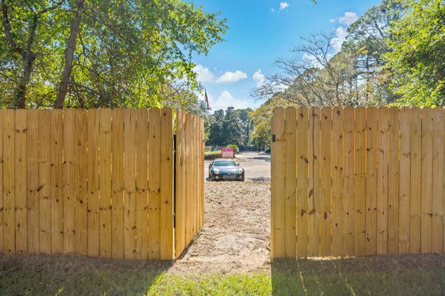 230 SW Santa Rosa Street, Fort Walton Beach, FL 32548