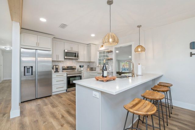 230 SW Santa Rosa Street, Fort Walton Beach, FL 32548