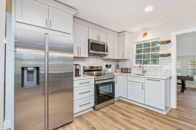 230 SW Santa Rosa Street, Fort Walton Beach, FL 32548