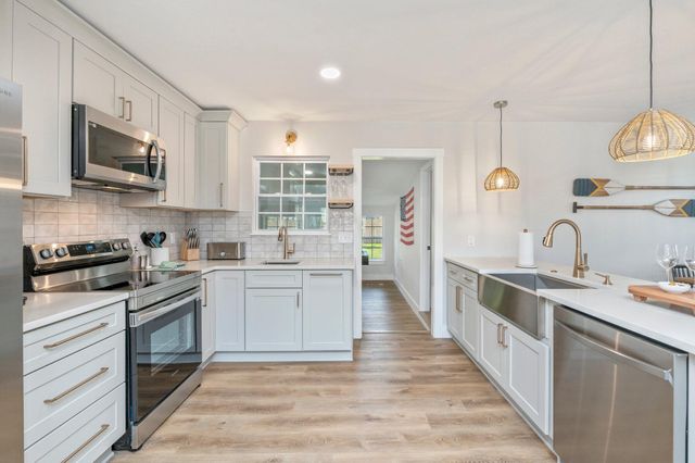 230 SW Santa Rosa Street, Fort Walton Beach, FL 32548