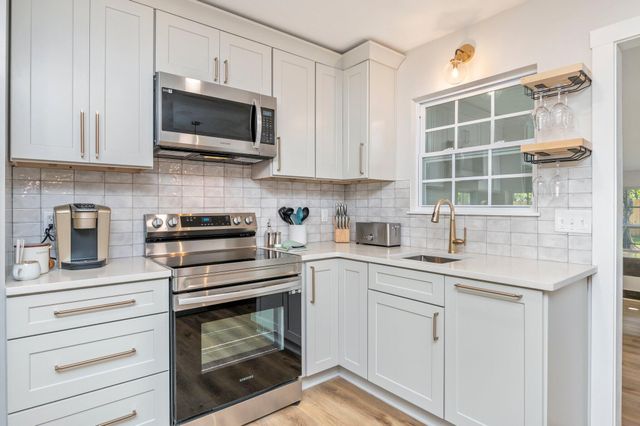 230 SW Santa Rosa Street, Fort Walton Beach, FL 32548