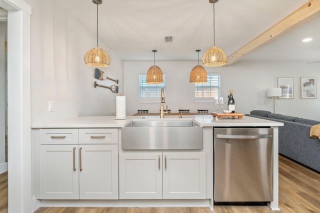 230 SW Santa Rosa Street, Fort Walton Beach, FL 32548