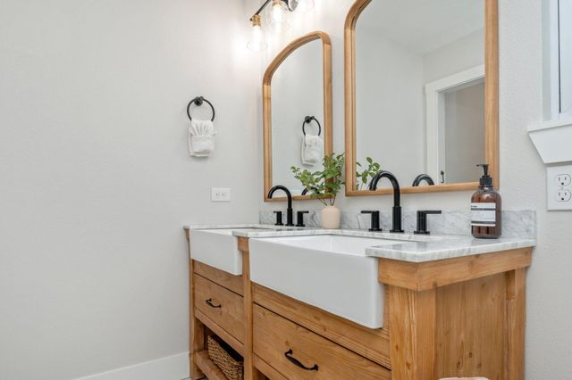 230 SW Santa Rosa Street, Fort Walton Beach, FL 32548