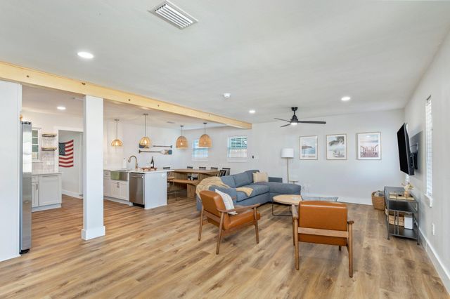 230 SW Santa Rosa Street, Fort Walton Beach, FL 32548