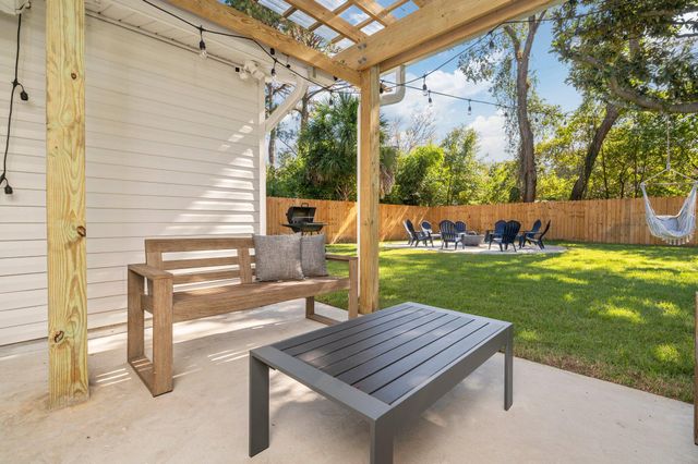 230 SW Santa Rosa Street, Fort Walton Beach, FL 32548