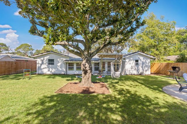 230 SW Santa Rosa Street, Fort Walton Beach, FL 32548