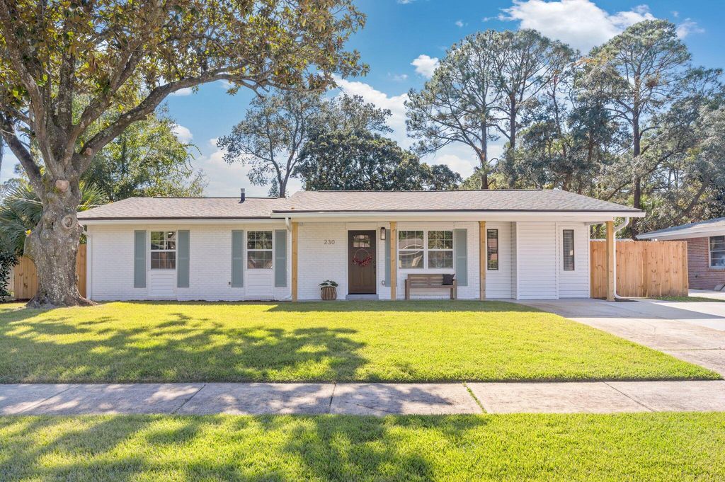 230 SW Santa Rosa Street, Fort Walton Beach, FL 32548