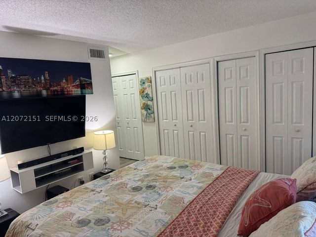 900 NE 12th Ave 302, Hallandale Beach, FL 33009