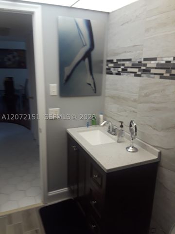 900 NE 12th Ave 302, Hallandale Beach, FL 33009