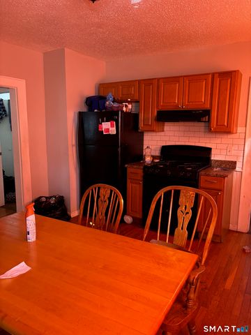 203 Lenox Avenue, Bridgeport, CT 06605