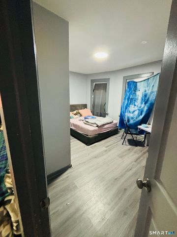 203 Lenox Avenue, Bridgeport, CT 06605