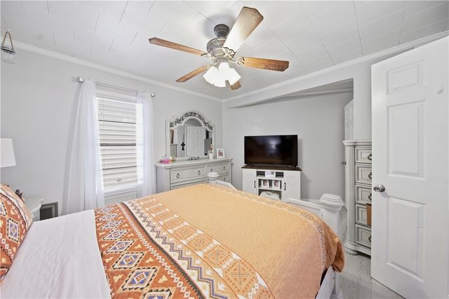 466 Macleod Dr, Corpus Christi, TX 78408