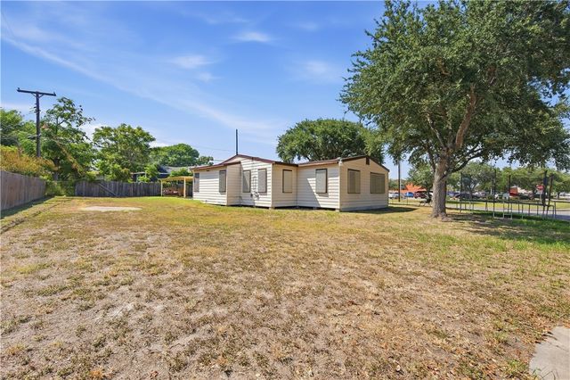 466 Macleod Dr, Corpus Christi, TX 78408