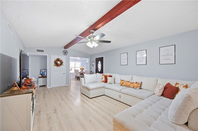 466 Macleod Dr, Corpus Christi, TX 78408